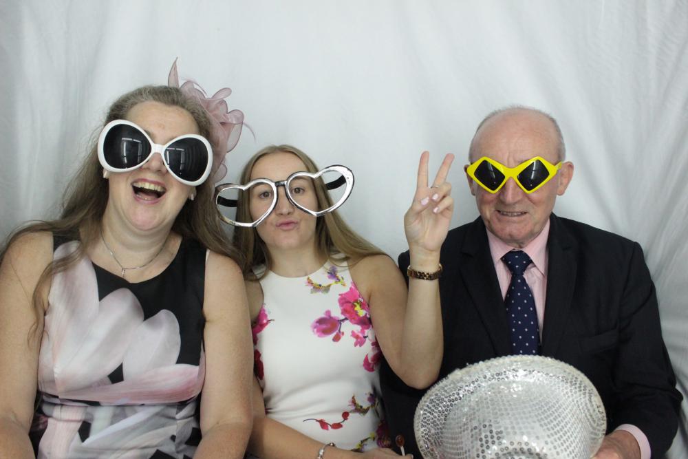 Laura & Oliver | View more photos from the event at gallery.myphotoboothexperience.co.uk/u/MyPhotoBoothExperienceLtd/Laura-Oliver